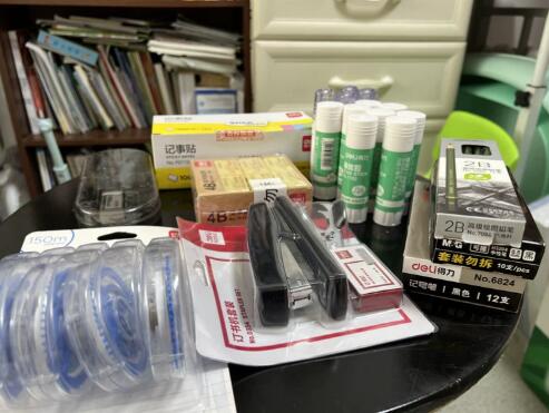 办公学习用品打包卖，都是得力正品